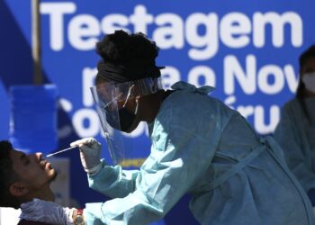 Brasil registra 2.073 novos casos de covid-19 em 24 horas