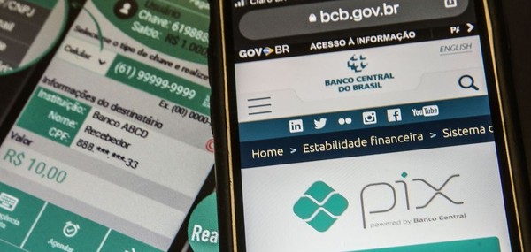 Pix completa dois anos e alcança 70% da população bancarizada