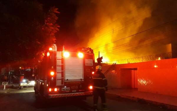 Corpo de Bombeiros já debelou 975 incêndios em residências em 2022