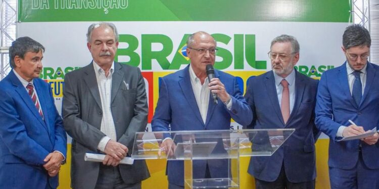 Vice-presidente eleito anuncia mais 61 nomes da equipe de transição