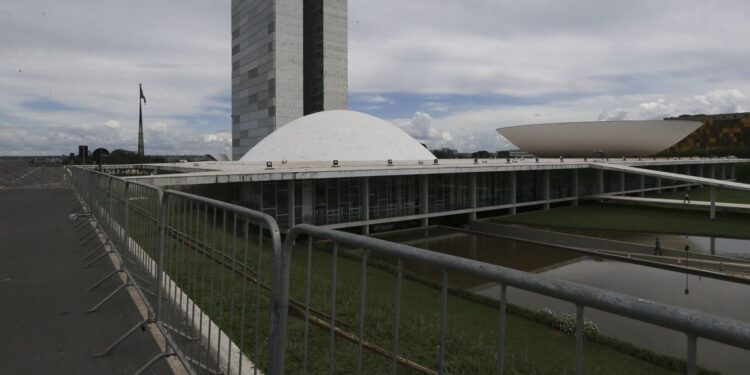 Congresso convoca parlamentares para posse de Lula e Alckmin