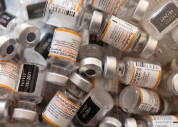 Saúde compra mais 50 milhões de vacinas contra covid-19 da Pfizer