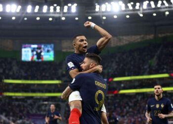 Com cara de final antecipada, Inglaterra e França jogam pelas quartas