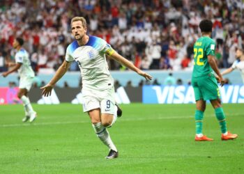 Sem apuros, Inglaterra vence Senegal e pega França nas quartas