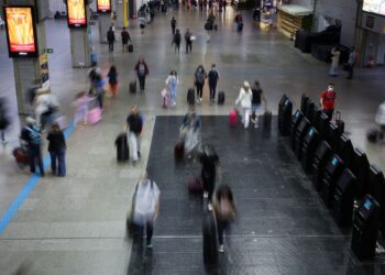 Greve de aeronautas entra no 2°dia com atrasos e cancelamentos de voos