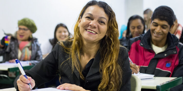 Estão abertas matrículas e rematrículas da Educação de Jovens e Adultos em Aracati