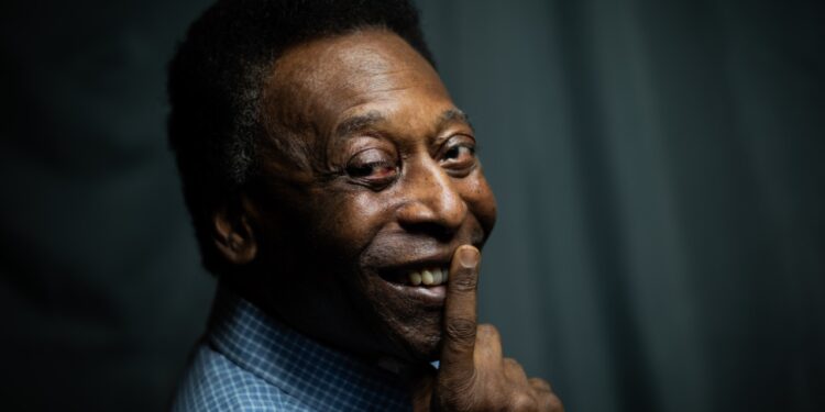 Nas redes sociais, Pelé diz que vai assistir à seleção no hospital e deseja boa sorte