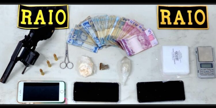Homem é preso por tráfico de drogas e posse irregular de arma de fogo em Aracati