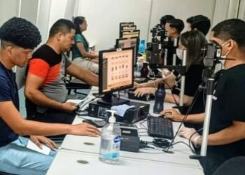 Condutores com CNH vencida em dezembro de 2021 têm até o próximo dia 30 para realizar renovação