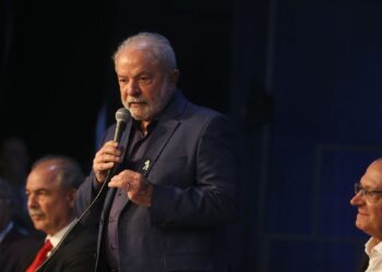 Lula confirma Aloizio Mercadante como presidente BNDES