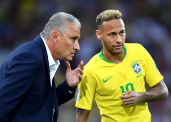Tite escala Neymar nas oitavas, mas aguarda treino para confirmar
