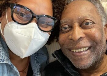 Pelé vai para a casa quando melhorar, diz filha