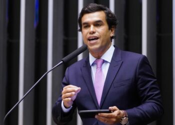 Câmara aprova projeto que prorroga subsídios para microgeração de energia solar