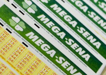 Nenhum apostador acerta Mega-Sena e prêmio acumula em R$ 135 milhões