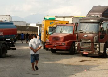 Última parcela dos auxílios Caminhoneiro e Taxista será paga hoje