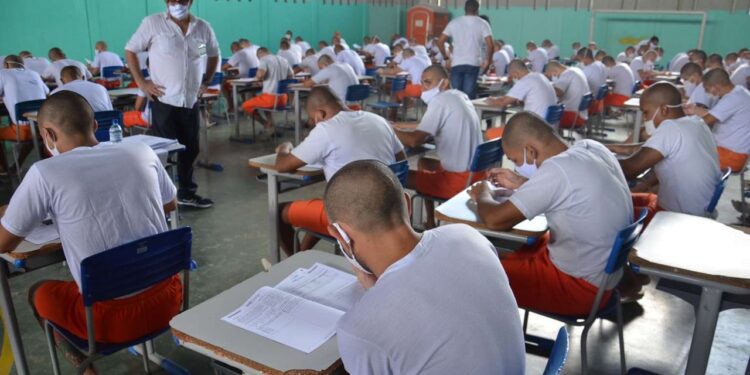 Enem para pessoas privadas de liberdade tem mais de 71 mil inscritos