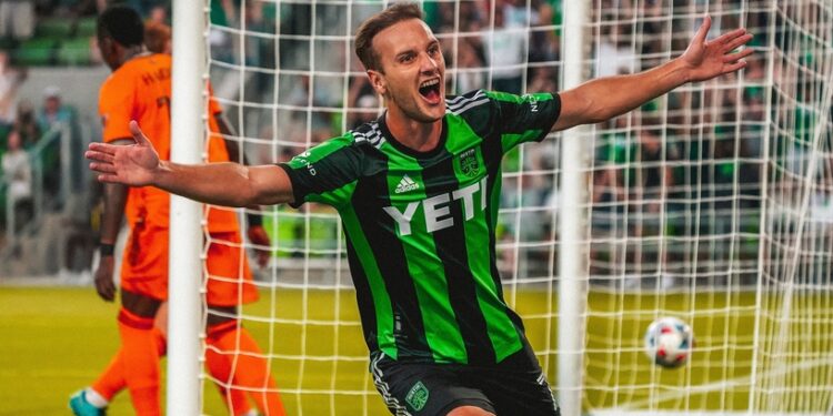 Fortaleza briga com o Cruzeiro pela contração de Tomás Pochettino