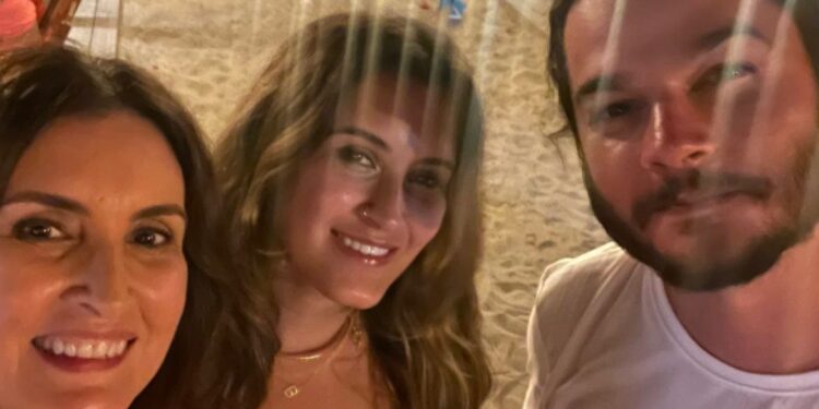 Fátima Bernardes curte férias em família no Fortim