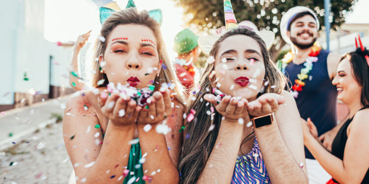 Saúde do Ceará lança campanha de incentivo ao sexo seguro durante ciclo carnavalesco