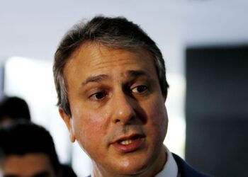 Governo quer retomar obras paralisadas na Educação, diz ministro