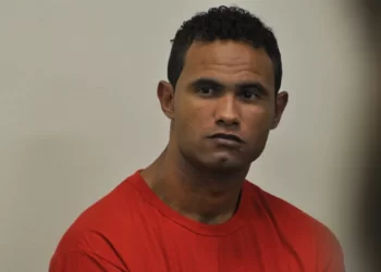 Justiça concede liberdade condicional ao goleiro Bruno