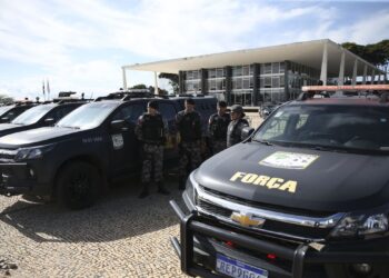 Mais de 650 policiais chegam a Brasília para compor a Força Nacional