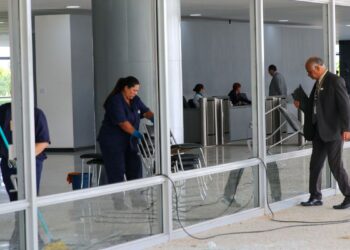 Primeira-dama mostra recuperação do Planalto após atos terroristas