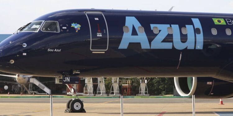 Azul é eleita a aérea mais pontual do mundo em 2022; veja ranking