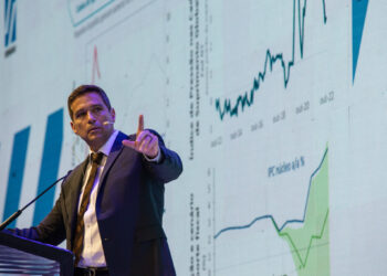 Presidente do BC pode ser exonerado por descumprir metas de inflação e tem competência questionada pelo governo Lula