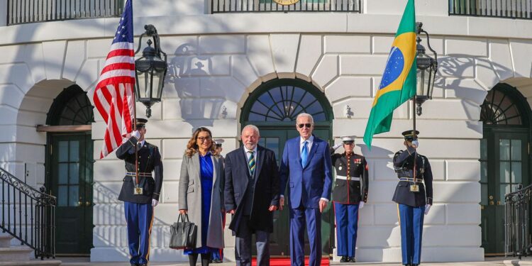 Nos Estados Unidos, Lula reitera defesa da democracia no mundo