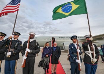 Presidente Lula chega aos Estados Unidos