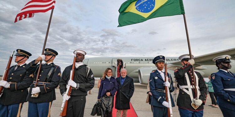 Presidente Lula chega aos Estados Unidos