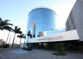 Governo do Ceará envia mensagens sobre combate à fome, mutirão de cirurgias e reforma administrativa à Assembleia Legislativa