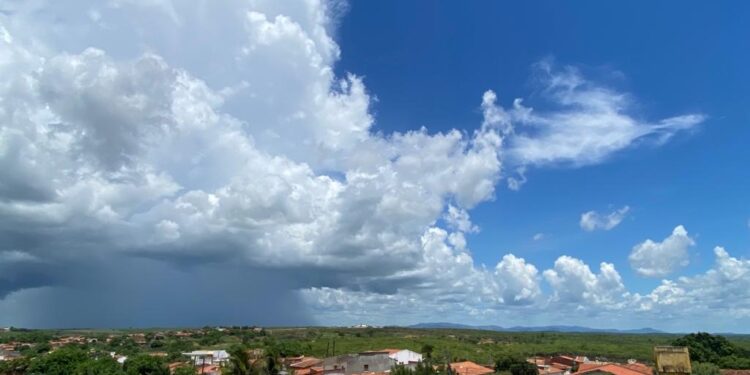 Fim de semana deve apresentar condições para chuvas em todas as macrorregiões do Ceará
