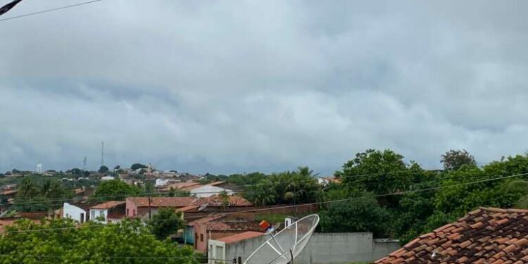 Chove em mais de 150 municípios cearenses entre quinta (23) e sexta-feira (24)