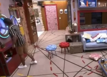 Bruno Gaga aperta botão e desiste do BBB 23