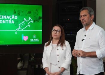 Governador Elmano acompanha início da aplicação da vacina bivalente no Ceará nesta segunda-feira (27)