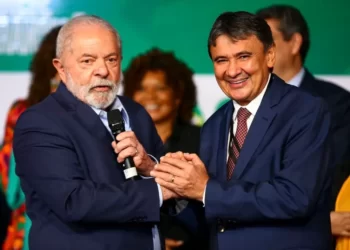 Governo Lula reforça caixa de estados e municípios para assistência social