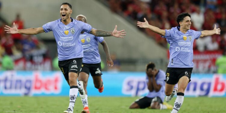 Fla falha nos pênaltis e perde Recopa Sul-Americana para o Del Valle