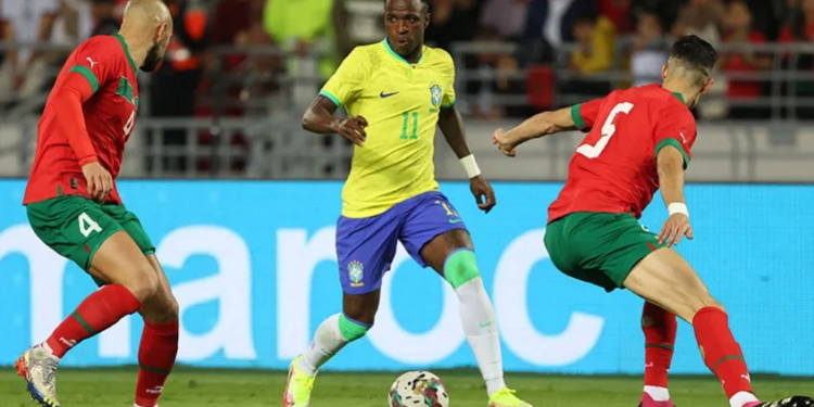 Brasil de Ramon vai mal na defesa contra Marrocos e perde 1º jogo pós-Copa