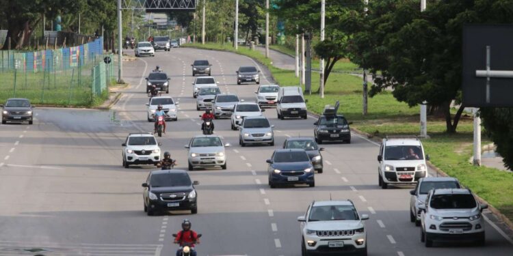 Licenciamento de veículos automotores com placas final 1 vence nesta sexta-feira (10)