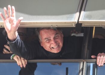 Ex-presidente Jair Bolsonaro chega ao Brasil