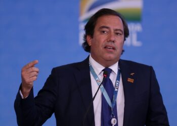 Ex-presidente da Caixa, Pedro Guimarães, vira réu por assédio