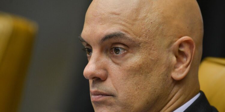 Moraes e senadores discutem situação de presos por atos golpistas