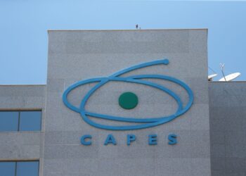 MEC aumenta oferta de bolsas para formação de professores em 54%