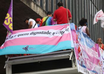 Acordo garante retificação de nomes de trans e travestis em documentos