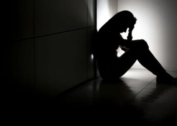 Cresce sensação de tristeza e estresse no mundo, aponta pesquisa