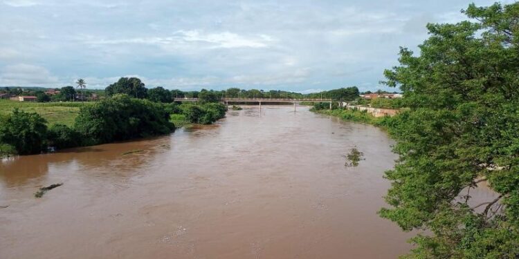 Sobe para 24 número de açudes sangrando no Ceará
