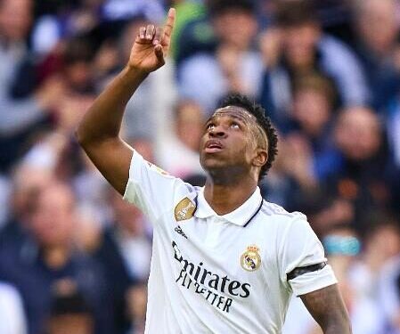 Real Madrid leva susto no começo, mas vence de virada com gols brasileiros