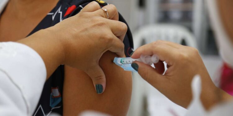 Aracati inicia hoje vacinação contra gripe para grupos prioritários